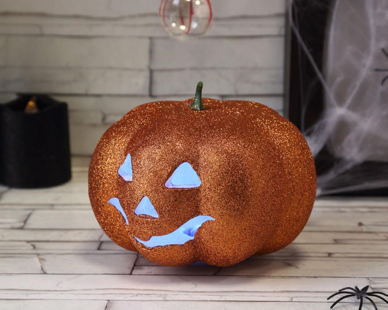 Citrouille 17cm lumineuse LED