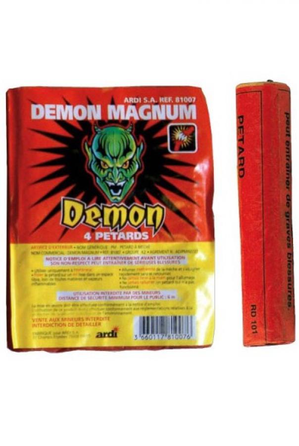 20 paquets de 4 pétards démon magnum