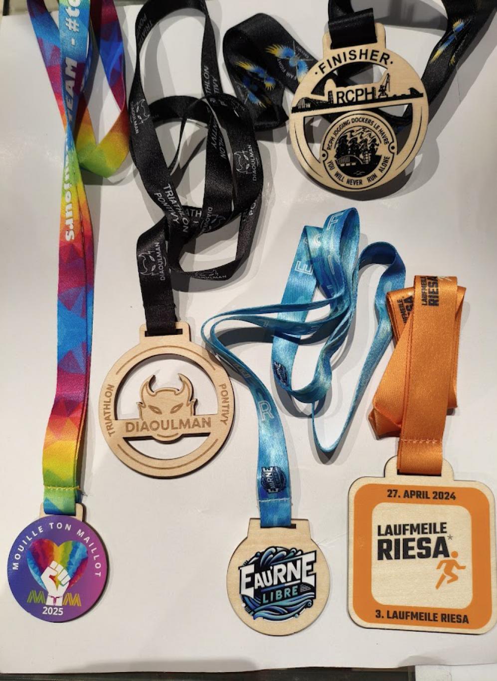 Médaille bois naturel pour récompense trail, course, compétition,..à petit prix