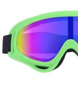 Lunettes de ski vertes avec mousse de protection