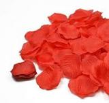 100 petales de rose en tissu rouge