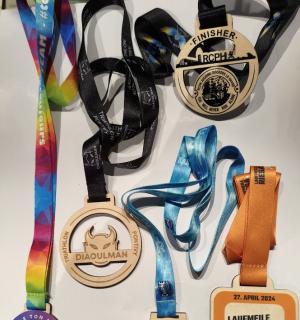 Médaille bois naturel pour récompense trail, course, compétition,..à petit prix